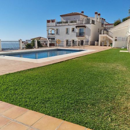 Elegant Apartment With Fantastic Views At The Top Of Calahonda Sitio de Calahonda Bagian luar foto