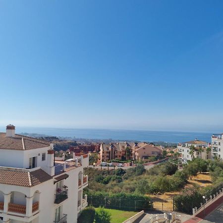 Elegant Apartment With Fantastic Views At The Top Of Calahonda Sitio de Calahonda Bagian luar foto