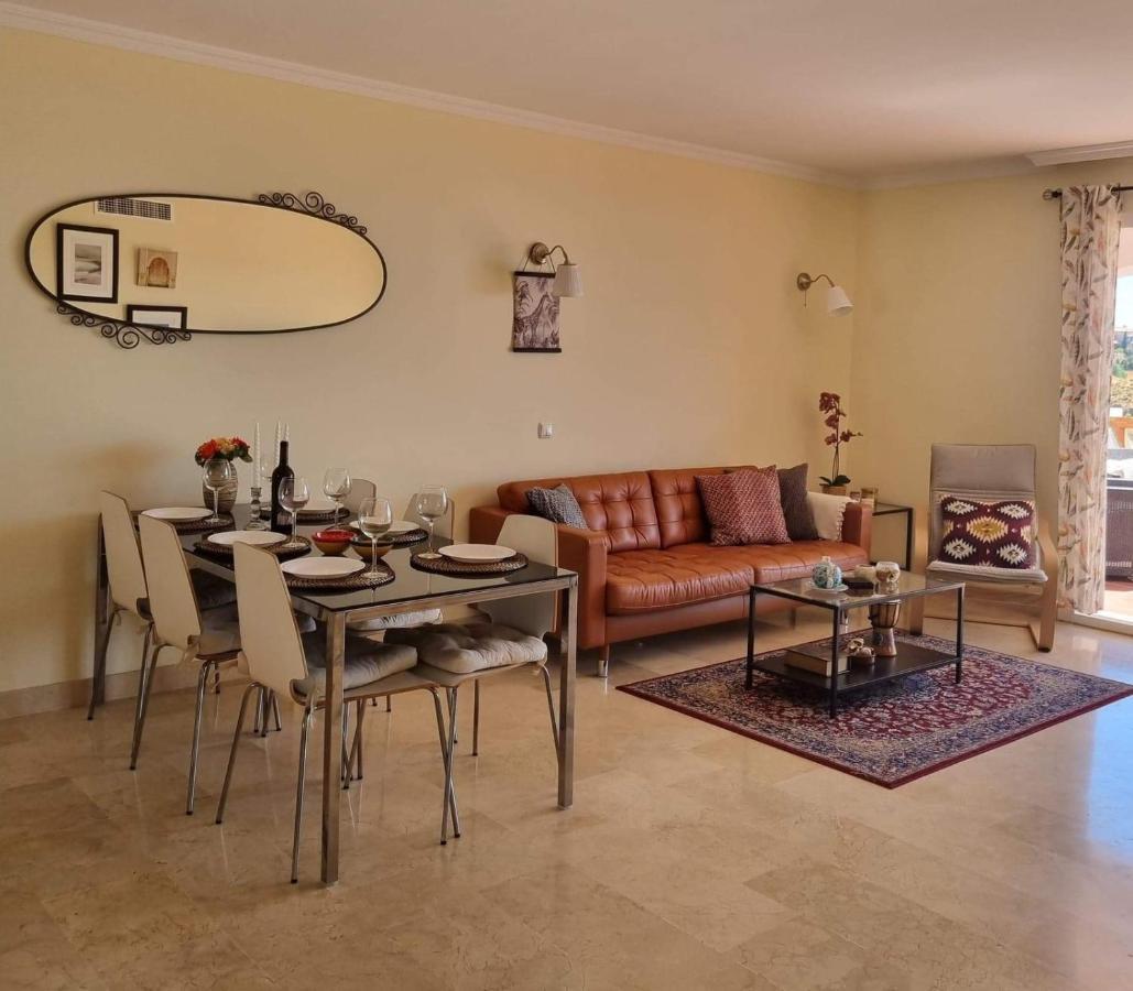 Elegant Apartment With Fantastic Views At The Top Of Calahonda Sitio de Calahonda Bagian luar foto