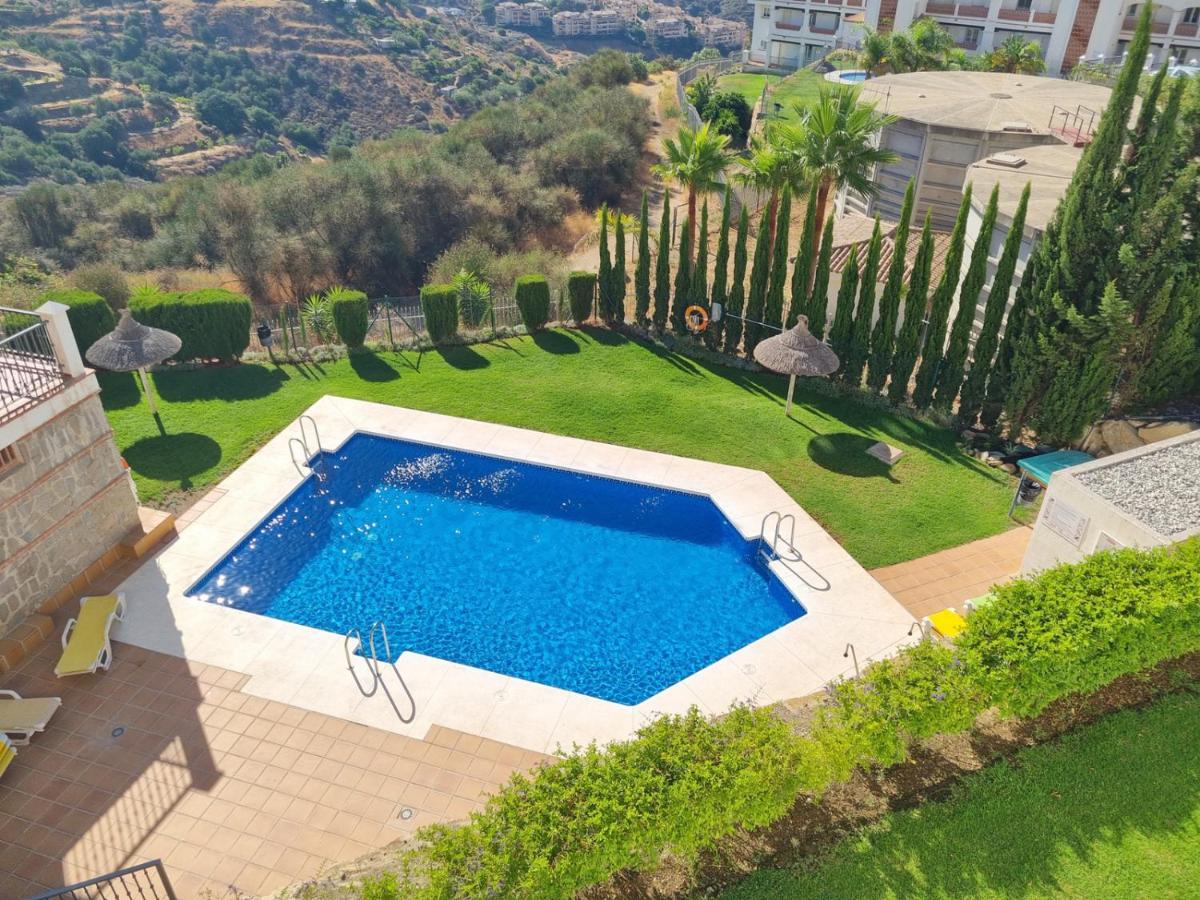 Elegant Apartment With Fantastic Views At The Top Of Calahonda Sitio de Calahonda Bagian luar foto