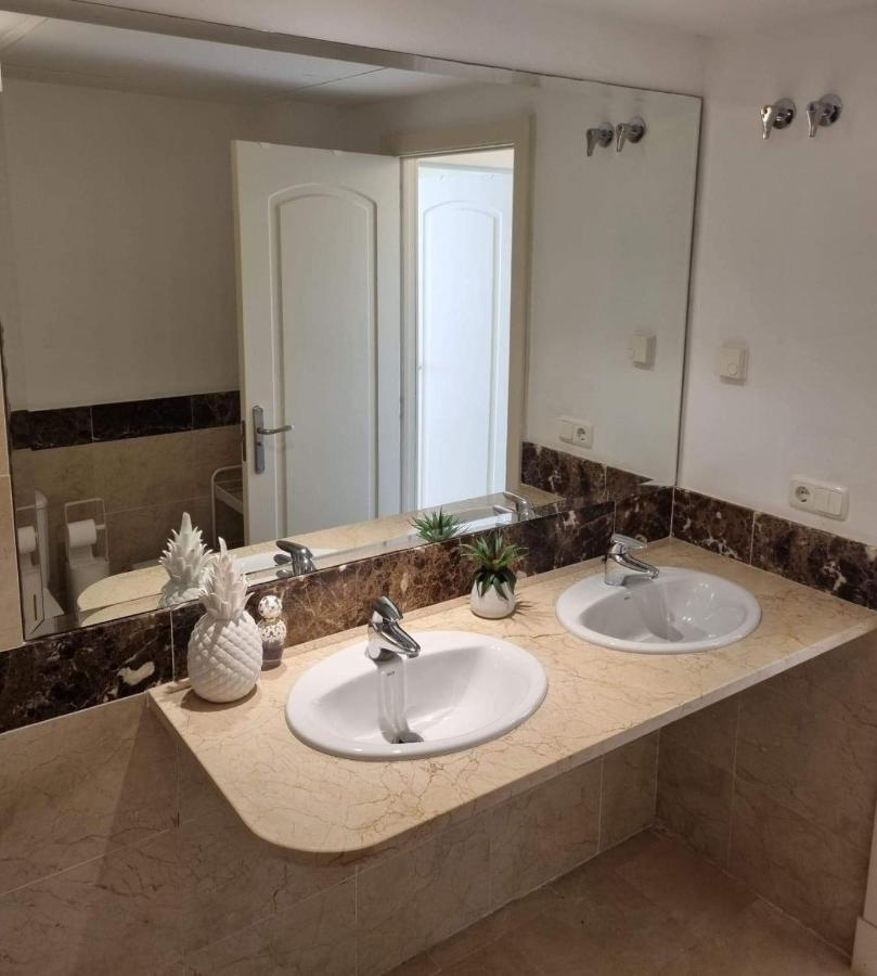 Elegant Apartment With Fantastic Views At The Top Of Calahonda Sitio de Calahonda Bagian luar foto