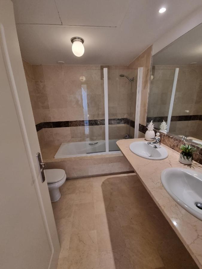 Elegant Apartment With Fantastic Views At The Top Of Calahonda Sitio de Calahonda Bagian luar foto