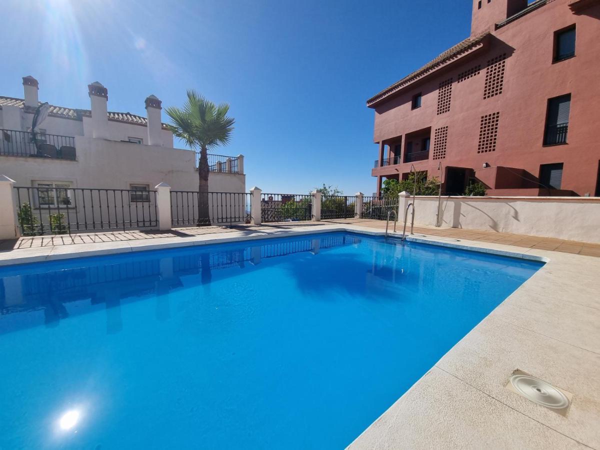 Elegant Apartment With Fantastic Views At The Top Of Calahonda Sitio de Calahonda Bagian luar foto